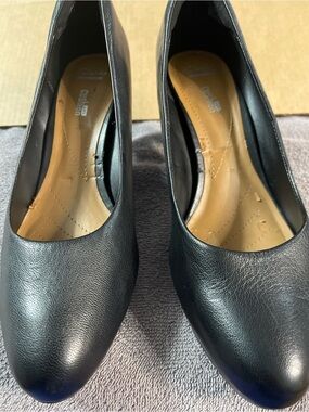 Clarks Black Leather Women's Pump Heels